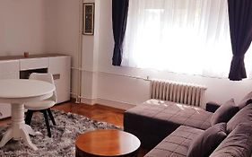 Emili Apartment
